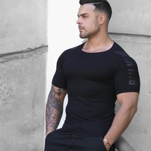 T-shirt moulant de fitness pour homme