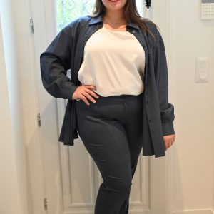 Pantalon droit à fines rayures