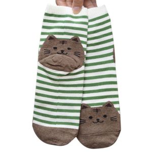 Petite chaussette à rayures chat