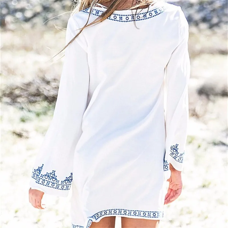 Robe de plage courte en coton brodé – Image 3