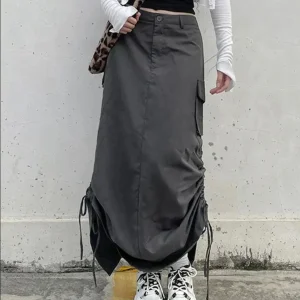 Bella Hadid cargo skirt