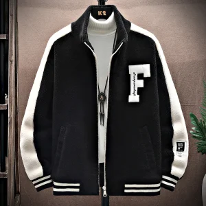 Blouson polaire homme avec col à rabat et imprimé