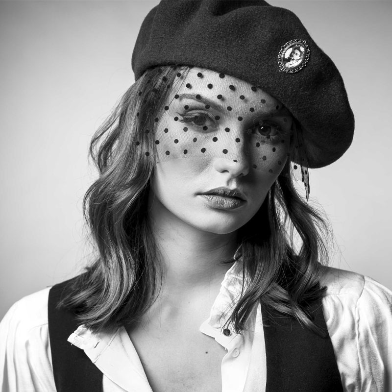 BERET VINTAGE FRIDA KAHLO NOIR – Image 2