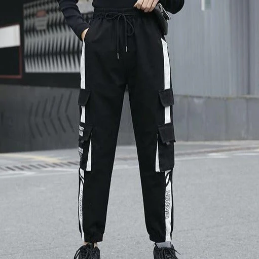 Pantalon cargo femme noire avec bandes – Image 8